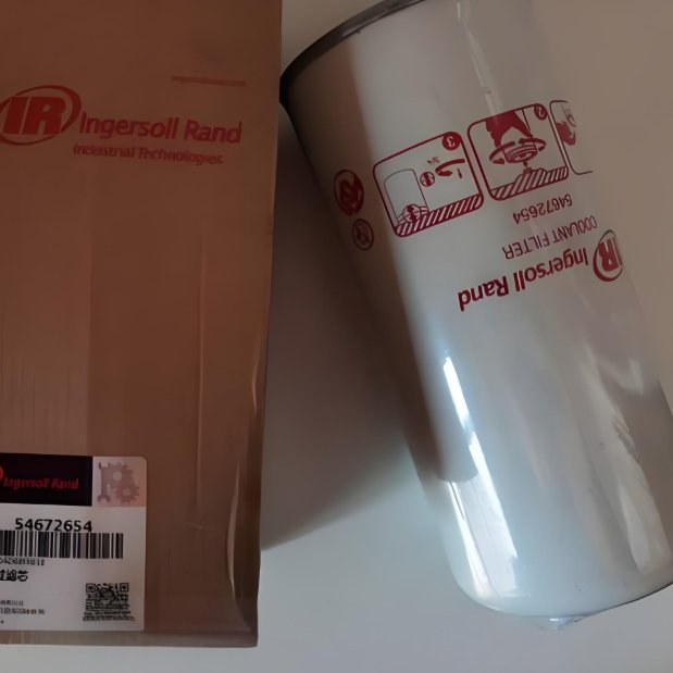 Ingersoll Rand Compressor Oil Filter 39911615 close-up