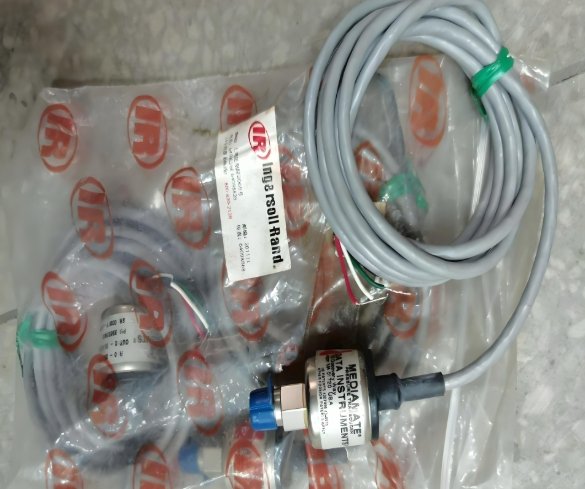 Label close-up – IR Adapter 38039822