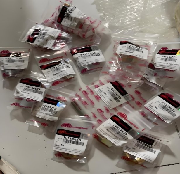 Box content view – 39156435 quick coupling